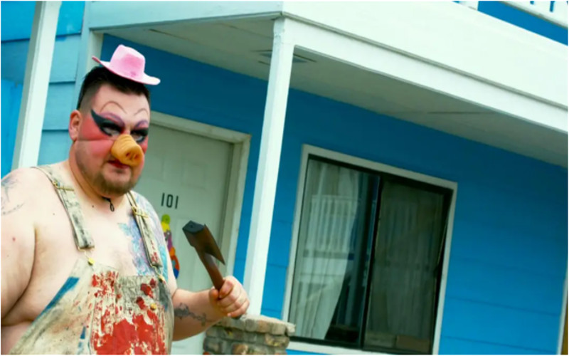 Donald Schell plays killer clown in the Clown Motel:Spirits Arise of 2019