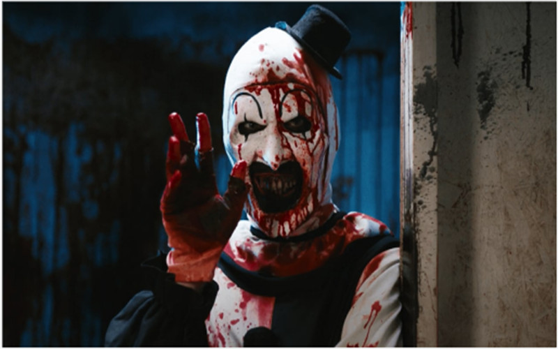 David Howard Thornton plays the killer clown in the Terrifier 2 of 2022